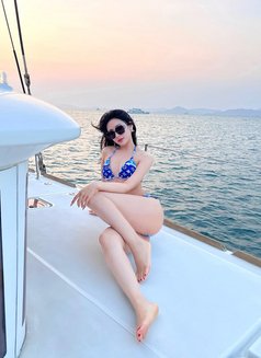 Jeny Marina - escort in Dubai Photo 5 of 6