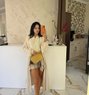 Jeny - puta in Dubai Photo 1 of 6