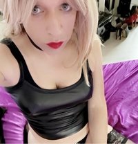 Jenyfer - Transsexual escort in Paris