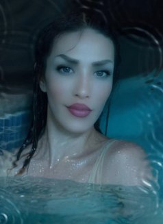 Jenyy - Transsexual escort in Beirut Photo 11 of 11