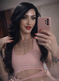 Jenyy - Acompañantes transexual in Beirut Photo 14 of 16