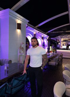 Jeo - Male escort in Riyadh Photo 7 of 15