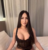 Jeraa - Transsexual escort in Riyadh Photo 1 of 9