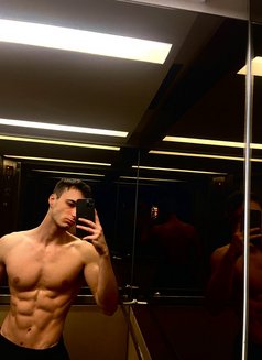 Jeremy - Male escort in Shenzhen Photo 1 of 6