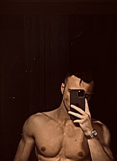 Jeremy - Male escort in Shenzhen Photo 2 of 6