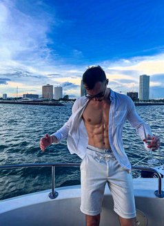 Jeremy - Male escort in Shenzhen Photo 3 of 6