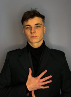 Jeremy - Male escort in Shenzhen Photo 4 of 6