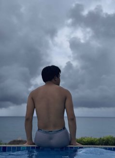 Jerico - Male escort in Manila Photo 2 of 11