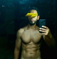 Jerry - Male escort in Makati City