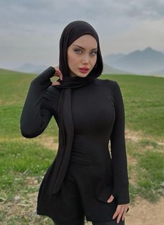 Jery - escort in İstanbul Photo 6 of 17