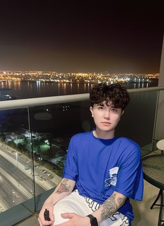 Jes both - Transsexual escort in Al Manama Photo 3 of 3