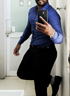 Jesha (Vip) - Male escort in Colombo Photo 2 of 3