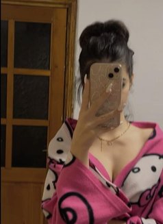 Jesica - escort in Beirut Photo 11 of 12