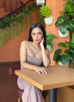 Jesslyn Can Squirting - puta in Bali Photo 21 of 24