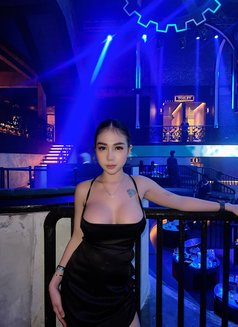 Jeslyn - escort in Bali Photo 8 of 12