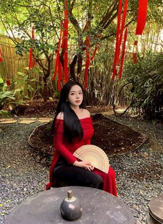 Jess - escort in Hanoi Photo 3 of 5