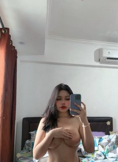 Jess - Transsexual escort in Jakarta Photo 5 of 9