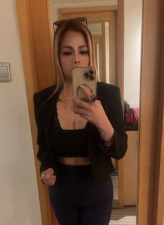 Jess Hottest party Girl - escort in Hong Kong Photo 12 of 30