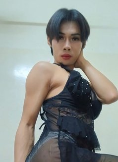 Jesse - Transsexual escort in Muscat Photo 6 of 8