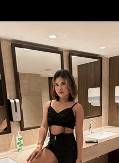 Jesse - Transsexual escort in New Delhi Photo 10 of 11