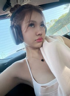 Jessel - escort in Manila Photo 7 of 12