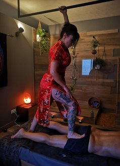 Jessenny - Masajista in Alicante Photo 9 of 12