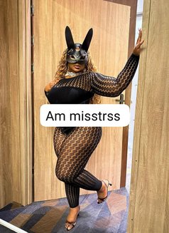 Jessi - puta in Al Manama Photo 4 of 6