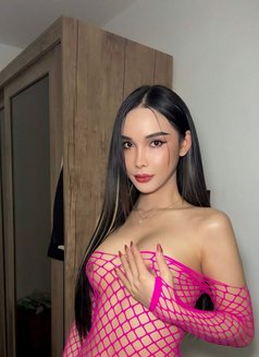 Jessi-Classy, Smooth and Spicy - Transsexual escort in Riyadh Photo 9 of 12