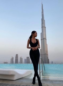 Jessi - Singapore - Full service - puta in Dubai Photo 6 of 7