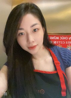 Jessi - escort in Doha Photo 3 of 3