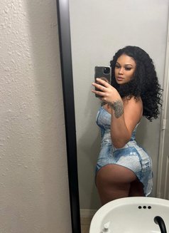 Jessica - escort in London Photo 1 of 4