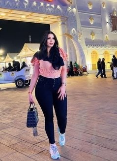 Jessica - escort in Kuwait Photo 1 of 4