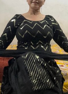 Jessica - escort in Surat Photo 1 of 7