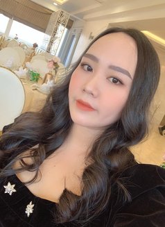 Jessica - puta in Abu Dhabi Photo 2 of 2