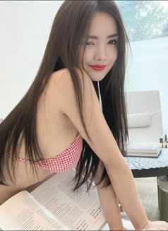 Jessica - escort in Taipei Photo 3 of 5