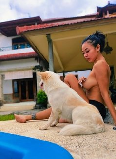 Jesmine - escort in Bali Photo 5 of 11
