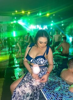 Jessica massage Vip - Transsexual escort in Abu Dhabi Photo 9 of 14