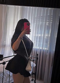 Jessica - puta in Dubai Photo 1 of 8