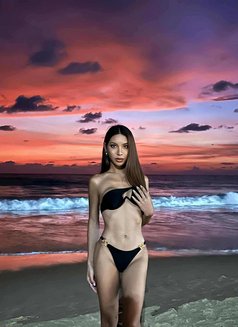 Jessica - Transsexual escort in Singapore Photo 7 of 9