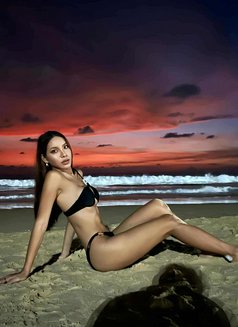 Jessica - Transsexual escort in Singapore Photo 8 of 9