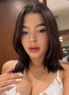 Jessica - escort in Beirut Photo 6 of 10