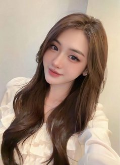 Jessica - escort in Abu Dhabi Photo 3 of 3