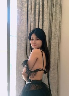 Jessie - escort in Dubai Photo 5 of 6