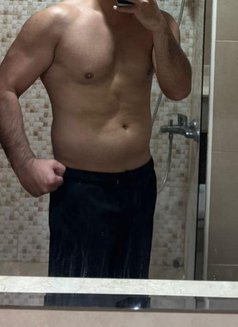 Jessie - Acompañantes masculino in Dubai Photo 3 of 4