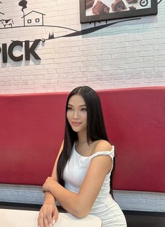 Jessie - puta in Phuket Photo 5 of 7