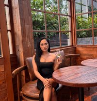 Jesslyn best squirting - puta in Bali Photo 24 of 24