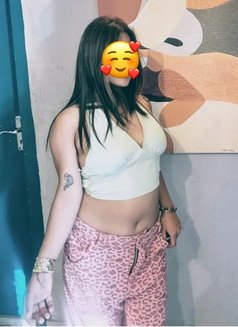 One and only hand cash service - escort in Kathmandu Photo 1 of 2