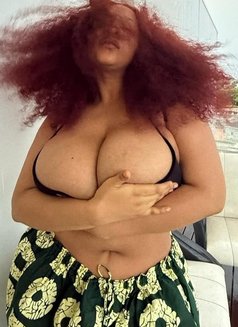 Jessy AFRICAN WATERMELON BOOBS - puta in Kuala Lumpur Photo 5 of 5