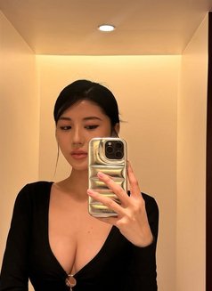 Jessy - puta in Guangzhou Photo 1 of 4