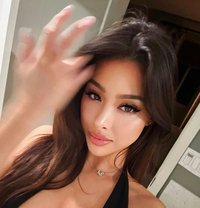 Jessy - escort in Singapore Photo 1 of 6